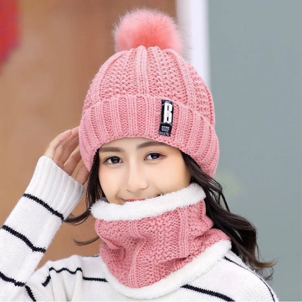 2 Pieces Winter Beanie Hats, Scarf Set for  Women, Warm Knit Cap  2 in 1